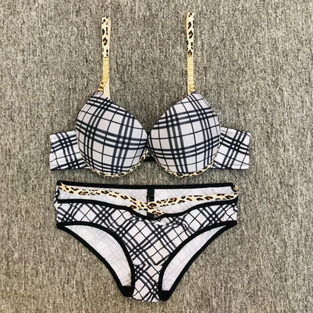 Chain Detail Check Print Bra Set
