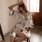 SD - Elegant Floral Kimono Robe