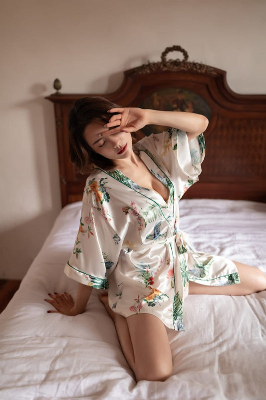 Elegant Floral Kimono Robe