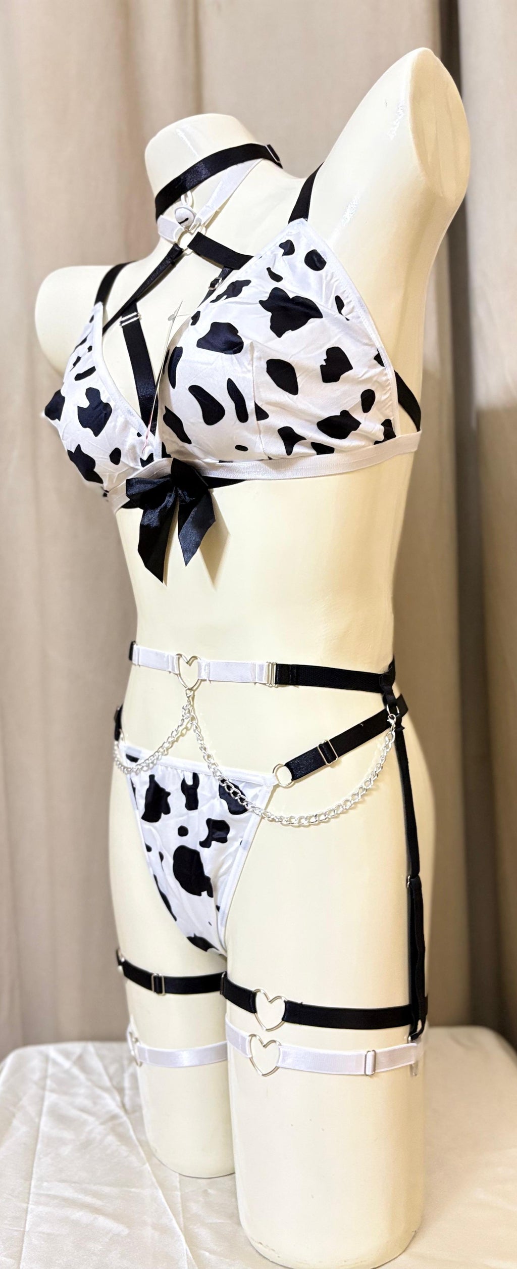 Cow Candy Lingerie Set-Chain Detailing With Neck Bell, Garter, Bow