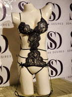 Lace Seduction Bodysuit – Crotchless