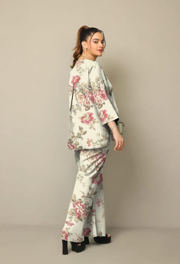 Elegant Floral Unstitched Lawn Suit – DE-13 - Image 2