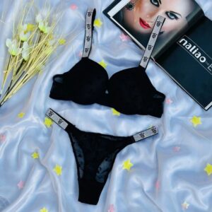 Victoria’s Secret Bra & Panty Set – Flirty